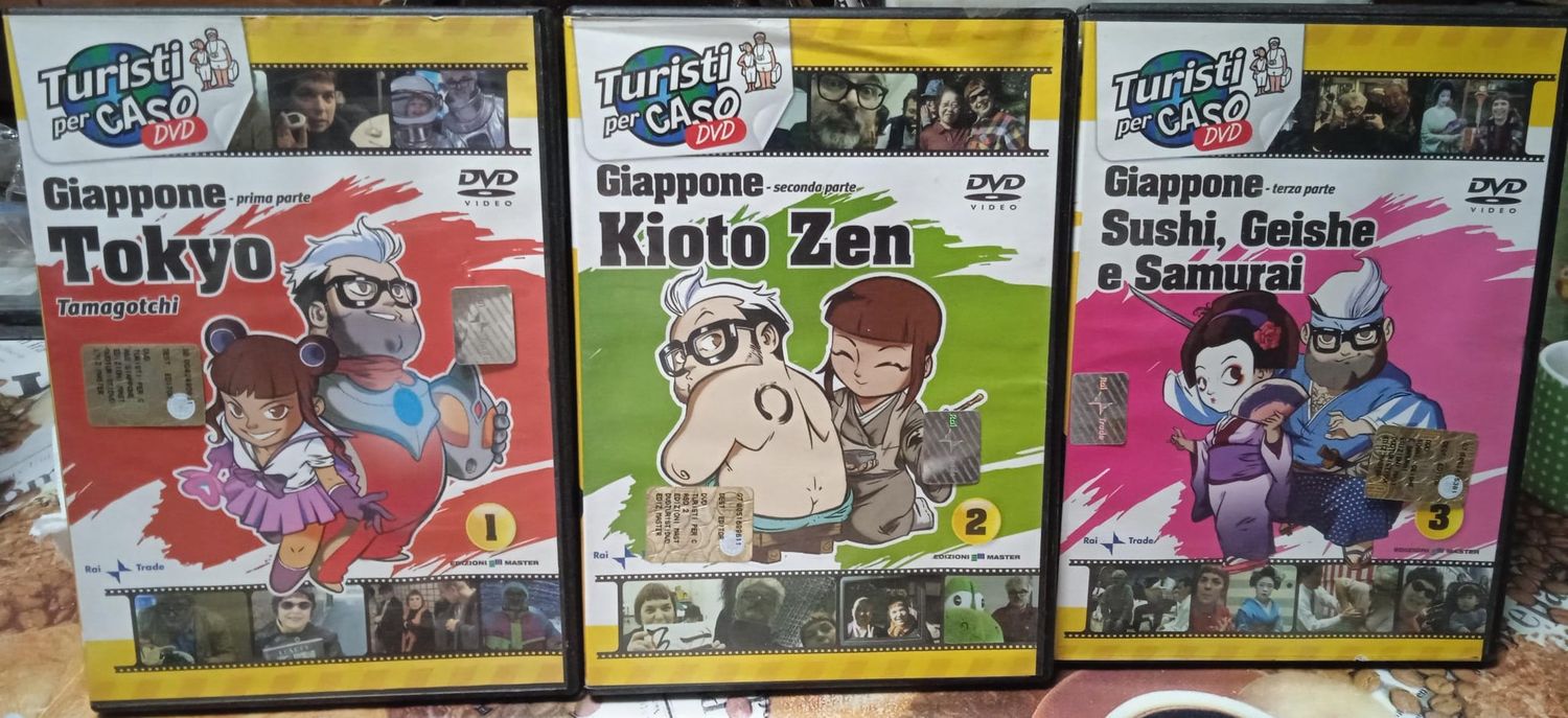 TeknoFilm - 3 DVD - TURISTI PER CASO: GIAPPONE (Opera completa: 3 parti -  Tokyo e Tamagotchi + Kyoto e Zen + Sushi, geishe e samurai) di A.A.V.V. (1999) - EDIZIONI MASTER