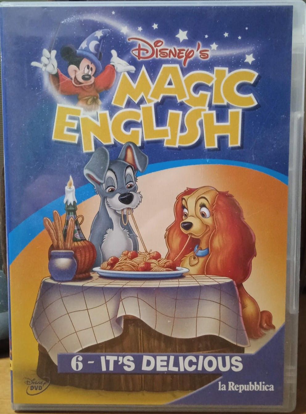 TeknoFilm - DVD – Walt Disney - MAGIC ENGLISH Vol. 06 - IT'S DELICIOUS di A.A.V.V. (2008) - REPUBBLICA/L'ESPRESSO