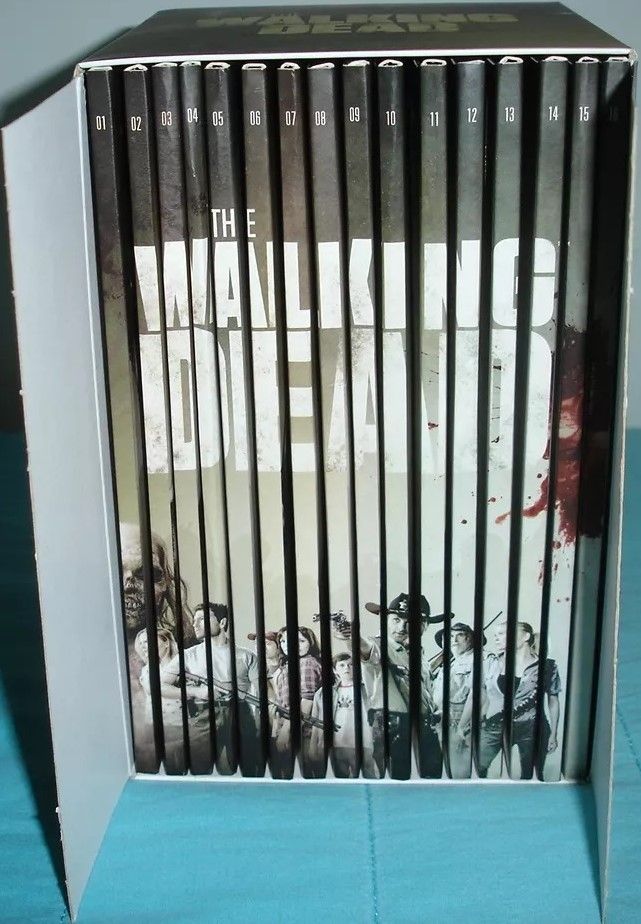 TeknoFilm - Box 16 DVD – THE WALKING DEAD Stagione 01 - 02 - 03 - 04 di A.A.V.V. (2010) - GAZZETTA DELLO SPORT
