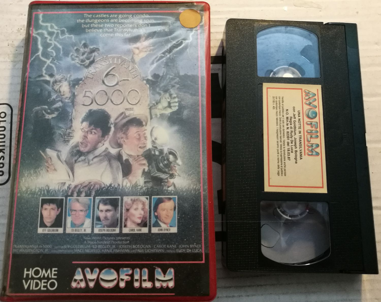 TeknoFilm - VHS – UNA NOTTE IN TRANSILVANIA (TRANSYLVANIA 6-5000) di Rudy De Luca (1985) - AVOFILM