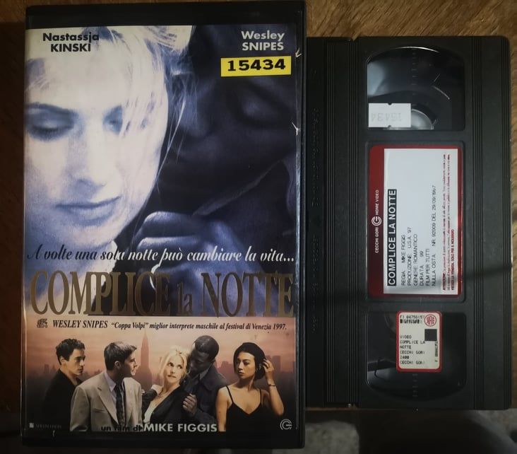 TeknoFilm - VHS (Copertina tagliata) – COMPLICE LA NOTTE di Mike Figgis (1997) - CECCHI GORI HOME VIDEO (INEDITO IN DVD)