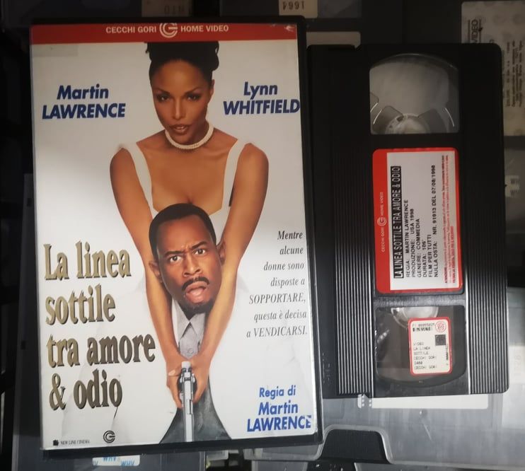 TeknoFilm - VHS (Copertina tagliata) – LA LINEA SOTTILE TRA AMORE E ODIO di Martin Lawrence (1996) - CECCHI GORI HOME VIDEO (INEDITO IN DVD)