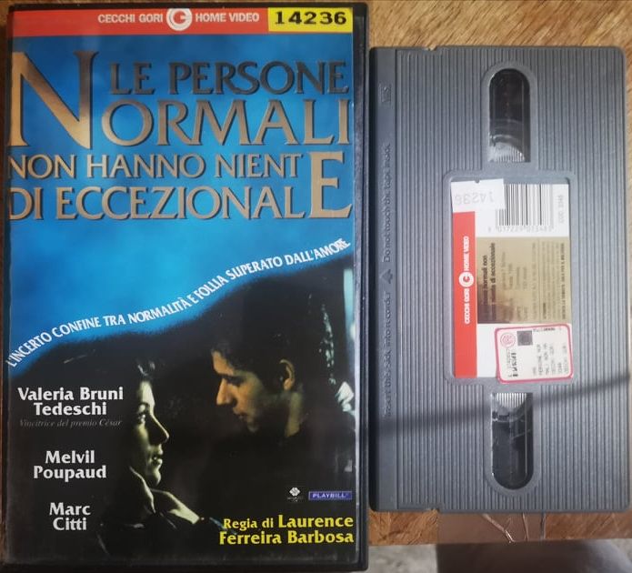 TeknoFilm - VHS (Copertina tagliata) – LE PERSONE NORMALI NON HANNO NIENTE DI ECCEZIONALE di Laurence Ferreira Barbosa (1996) - CECCHI GORI HOME VIDEO (INEDITO IN DVD)