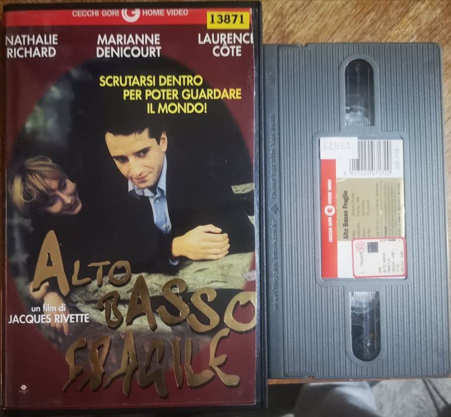 TeknoFilm - VHS (Copertina tagliata) – ALTO BASSO FRAGILE di Jacques Rivette (1995) - CECCHI GORI HOME VIDEO (INEDITO IN DVD)