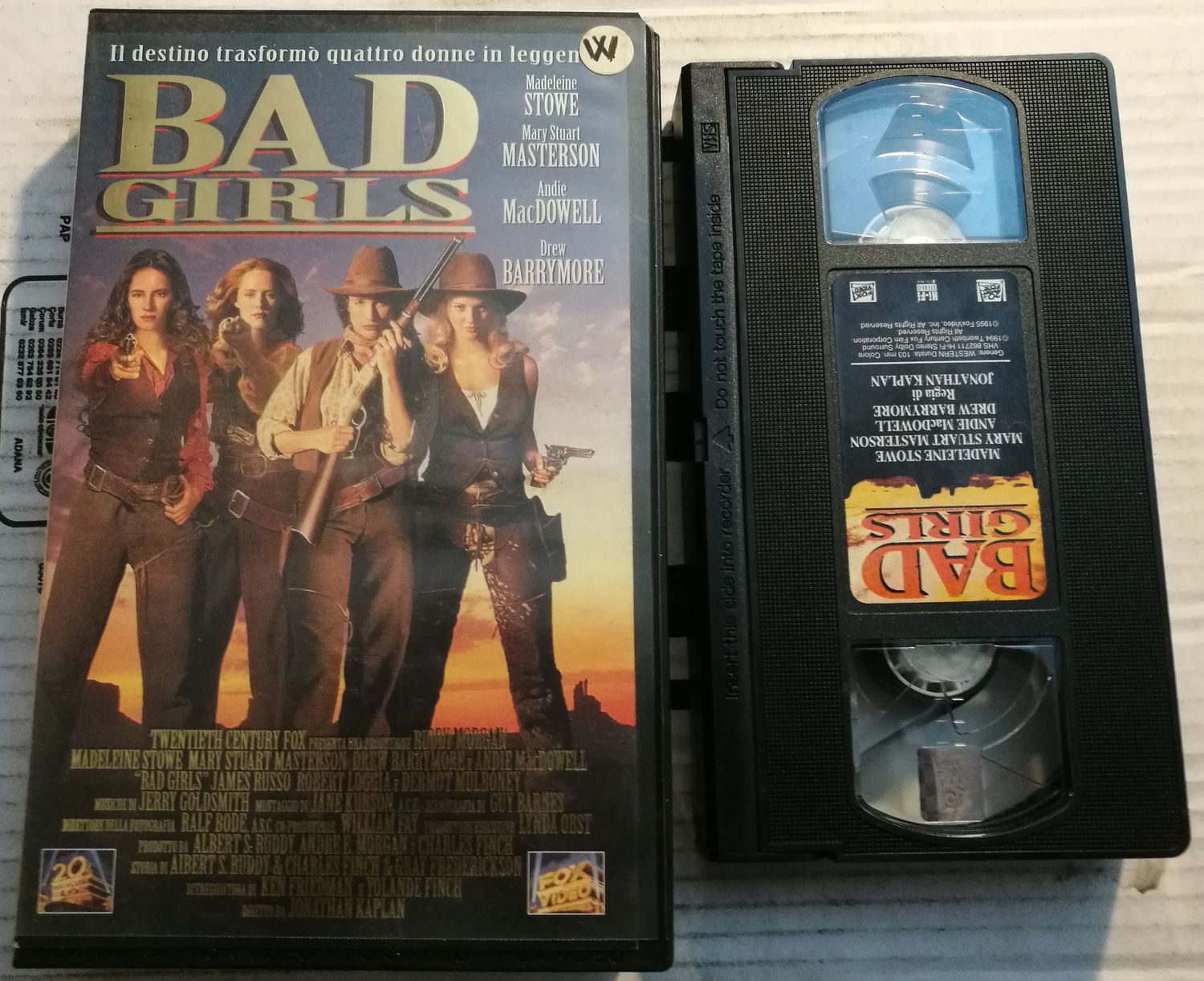 TeknoFilm – VHS – BAD GIRLS di Jonathan Kaplan (1994) - 20TH CENTURY FOX TeknoFilm – VHS – BAD GIRLS di Jonathan Kaplan (1994) - 20TH CENTURY FOX