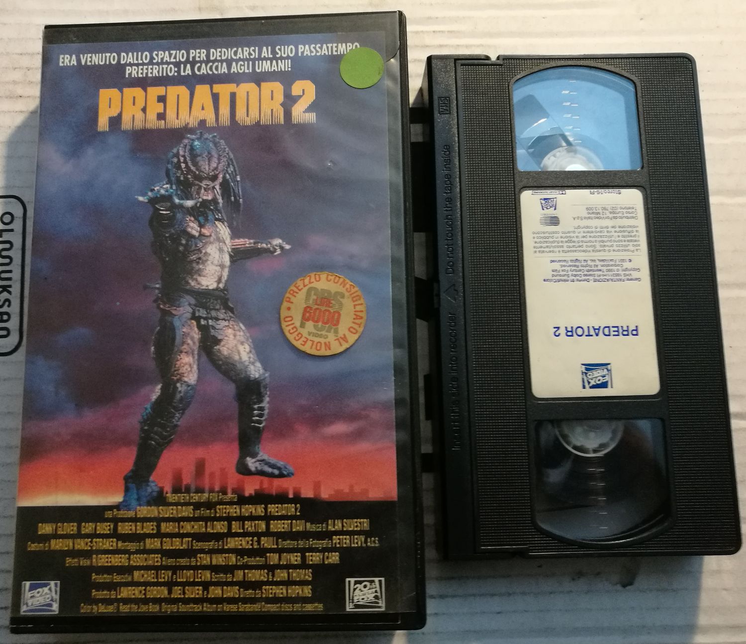 TeknoFilm – VHS – PREDATOR 2 di Stephen Hopkins (1990) - 20TH CENTURY FOX TeknoFilm – VHS – PREDATOR 2 di Stephen Hopkins (1990) - 20TH CENTURY FOX