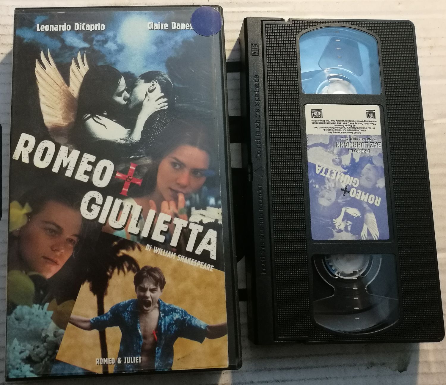 TeknoFilm – VHS – ROMEO + GIULIETTA di Baz Luhrmann (1996) - 20TH CENTURY FOX TeknoFilm – VHS – ROMEO + GIULIETTA di Baz Luhrmann (1996) - 20TH CENTURY FOX