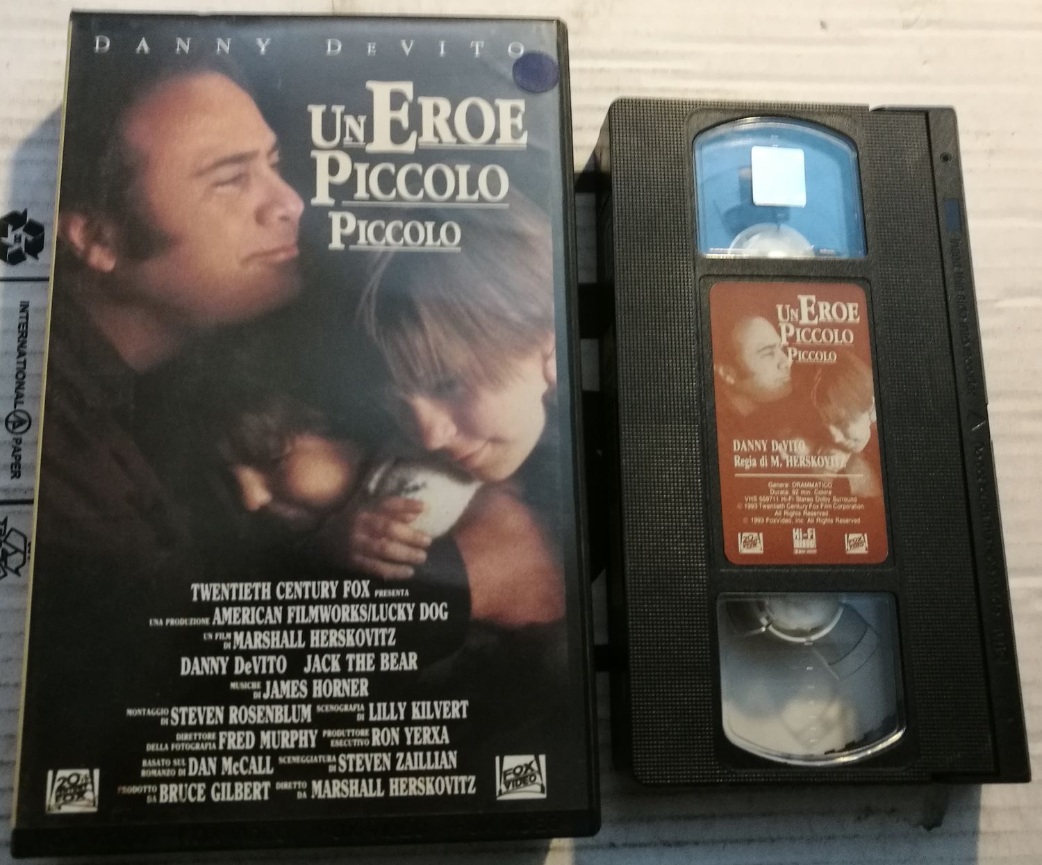 TeknoFilm – VHS – UN EROE PICCOLO PICCOLO di Marshall Herskovitz (1993) - 20TH CENTURY FOX TeknoFilm – VHS – UN EROE PICCOLO PICCOLO di Marshall Herskovitz (1993) - 20TH CENTURY FOX