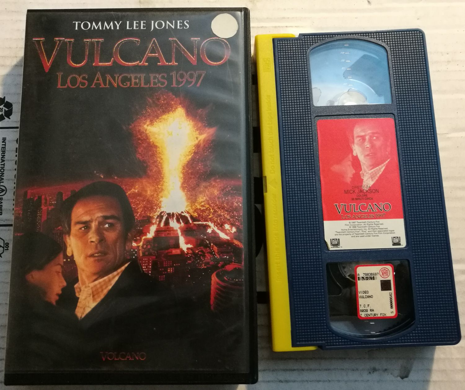 TeknoFilm – VHS – VULCANO LOS ANGELES 1997 di Mick Jackson (1997) - 20TH CENTURY FOX TeknoFilm – VHS – VULCANO LOS ANGELES 1997 di Mick Jackson (1997) - 20TH CENTURY FOX