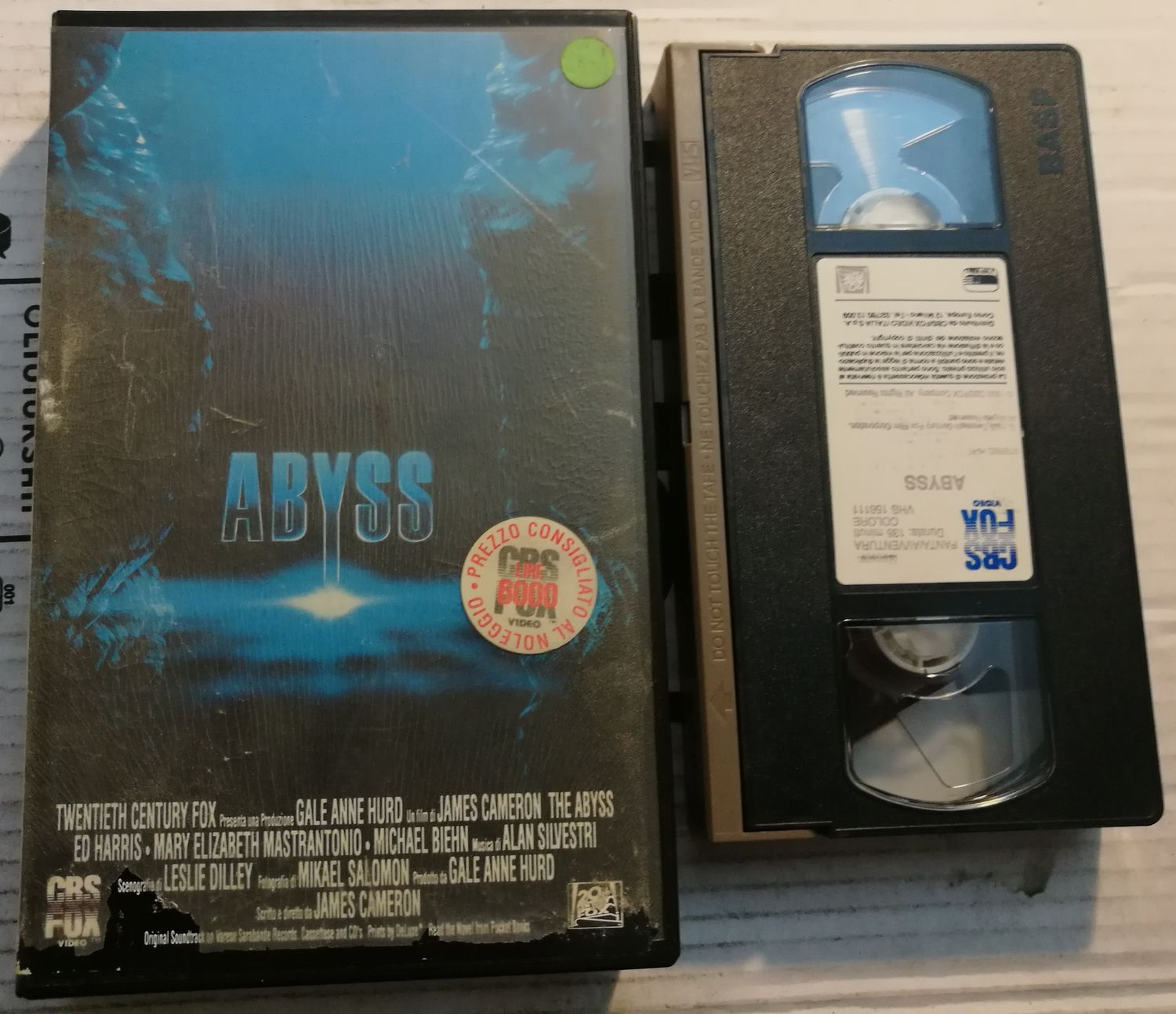 TeknoFilm - VHS – THE ABYSS di James Cameron (1989) - CBS FOX TeknoFilm - VHS – THE ABYSS di James Cameron (1989) - CBS FOX