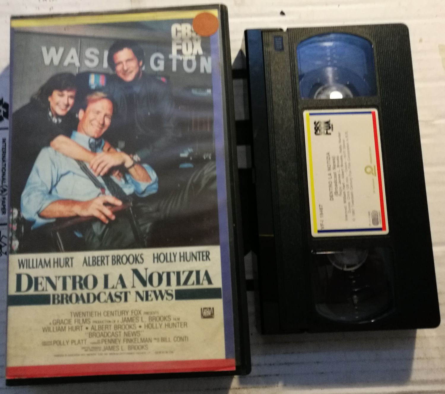 TeknoFilm - VHS – DENTRO LA NOTIZIA di James L. Brooks (1987) - CBS FOX TeknoFilm - VHS – DENTRO LA NOTIZIA di James L. Brooks (1987) - CBS FOX
