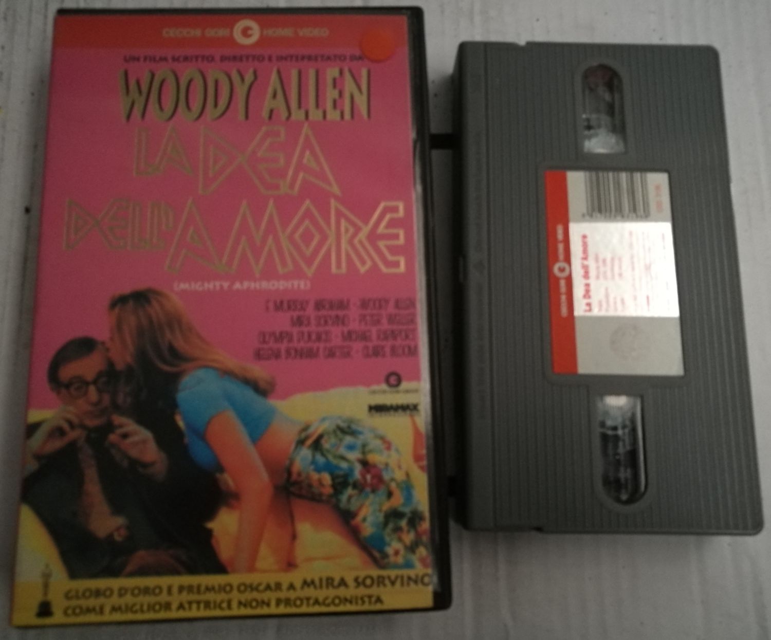 TeknoFilm - VHS – LA DEA DELL'AMORE di Woody Allen (1995) - CECCHI GORI HOME VIDEO TeknoFilm - VHS – LA DEA DELL'AMORE di Woody Allen (1995) - CECCHI GORI HOME VIDEO