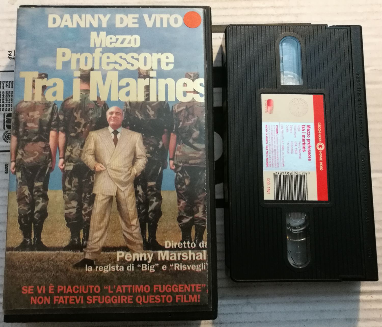 TeknoFilm - VHS – MEZZO PROFESSORE TRA I MARINES di Penny Marshall (1994) - CECCHI GORI HOME VIDEO TeknoFilm - VHS – MEZZO PROFESSORE TRA I MARINES di Penny Marshall (1994) - CECCHI GORI HOME VIDEO