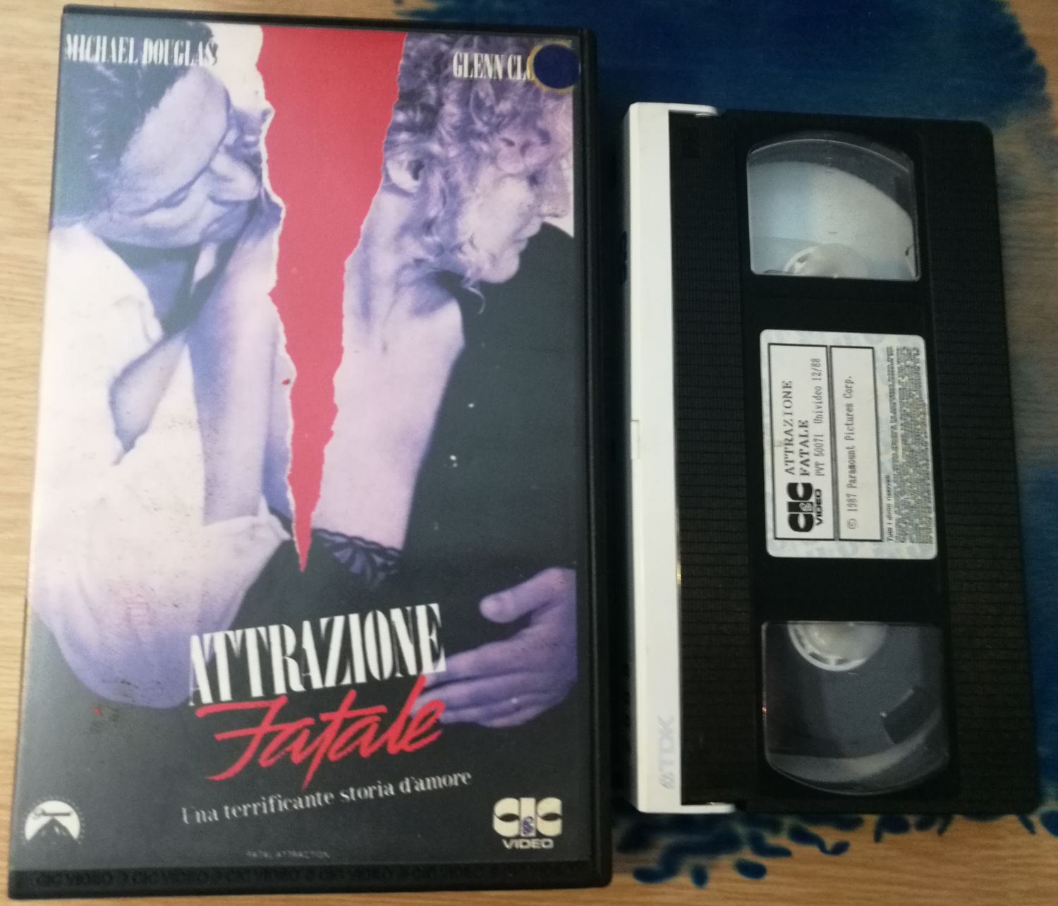 TeknoFilm - VHS – ATTRAZIONE FATALE di Adrian Lyne (1987) - CIC TeknoFilm - VHS – ATTRAZIONE FATALE di Adrian Lyne (1987) - CIC