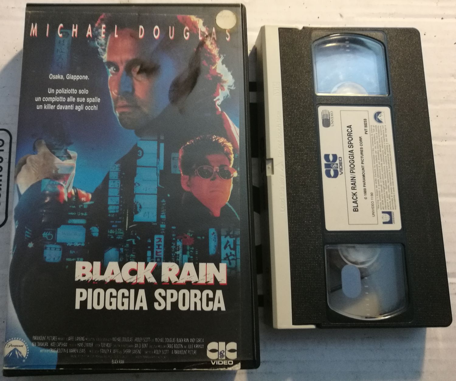TeknoFilm - VHS – BLACK RAIN - PIOGGIA SPORCA di Ridley Scott (1989) - CIC TeknoFilm - VHS – BLACK RAIN - PIOGGIA SPORCA di Ridley Scott (1989) - CIC