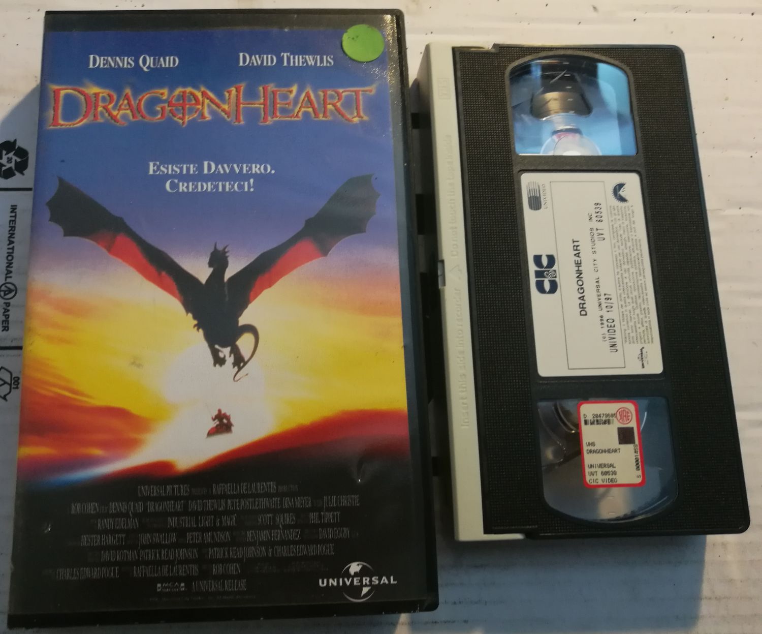 TeknoFilm - VHS – DRAGONHEART - CUORE DI DRAGO di Rob Cohen (1996) - CIC TeknoFilm - VHS – DRAGONHEART - CUORE DI DRAGO di Rob Cohen (1996) - CIC