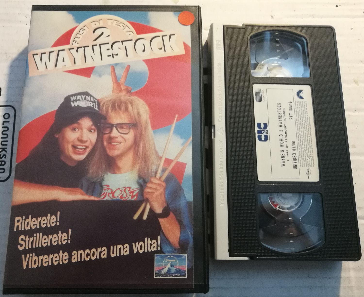 TeknoFilm - VHS – FUSI DI TESTA 2 - WAYNESTOCK di Stephen Surjik (1993) - CIC TeknoFilm - VHS – FUSI DI TESTA 2 - WAYNESTOCK di Stephen Surjik (1993) - CIC