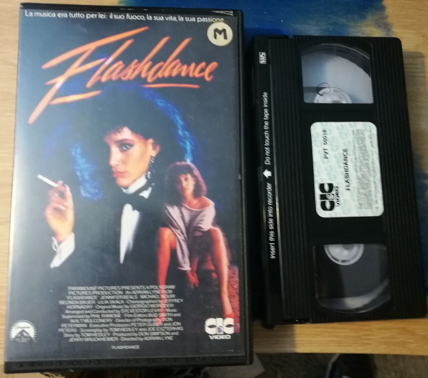 TeknoFilm - VHS – FLASHDANCE di Adrian Lyne (1983) - CIC TeknoFilm - VHS – FLASHDANCE di Adrian Lyne (1983) - CIC