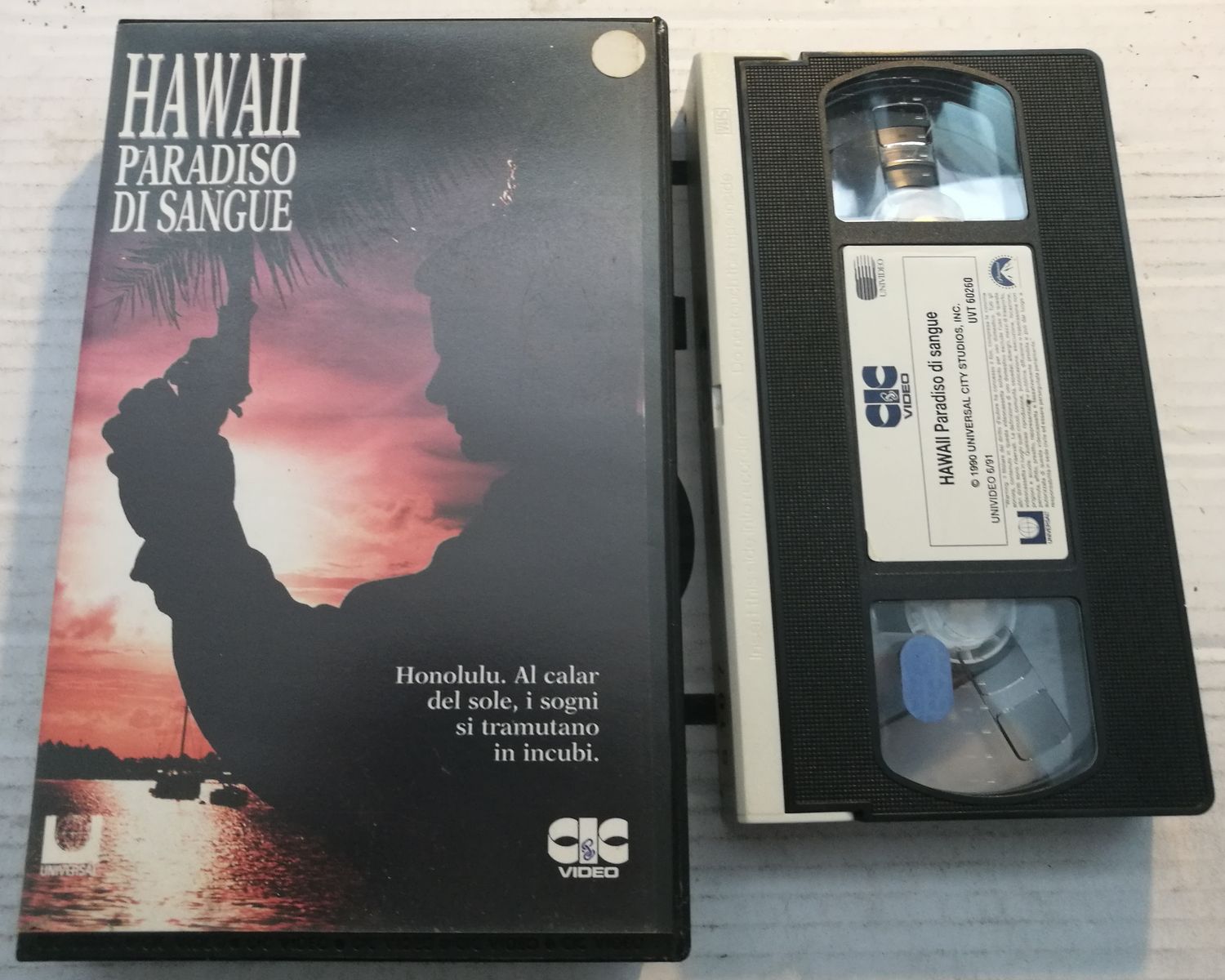 TeknoFilm - VHS – HAWAII PARADISO DI SANGUE di Michael Switzer (1990) - CIC (INEDITO IN DVD) TeknoFilm - VHS – HAWAII PARADISO DI SANGUE di Michael Switzer (1990) - CIC (INEDITO IN DVD)