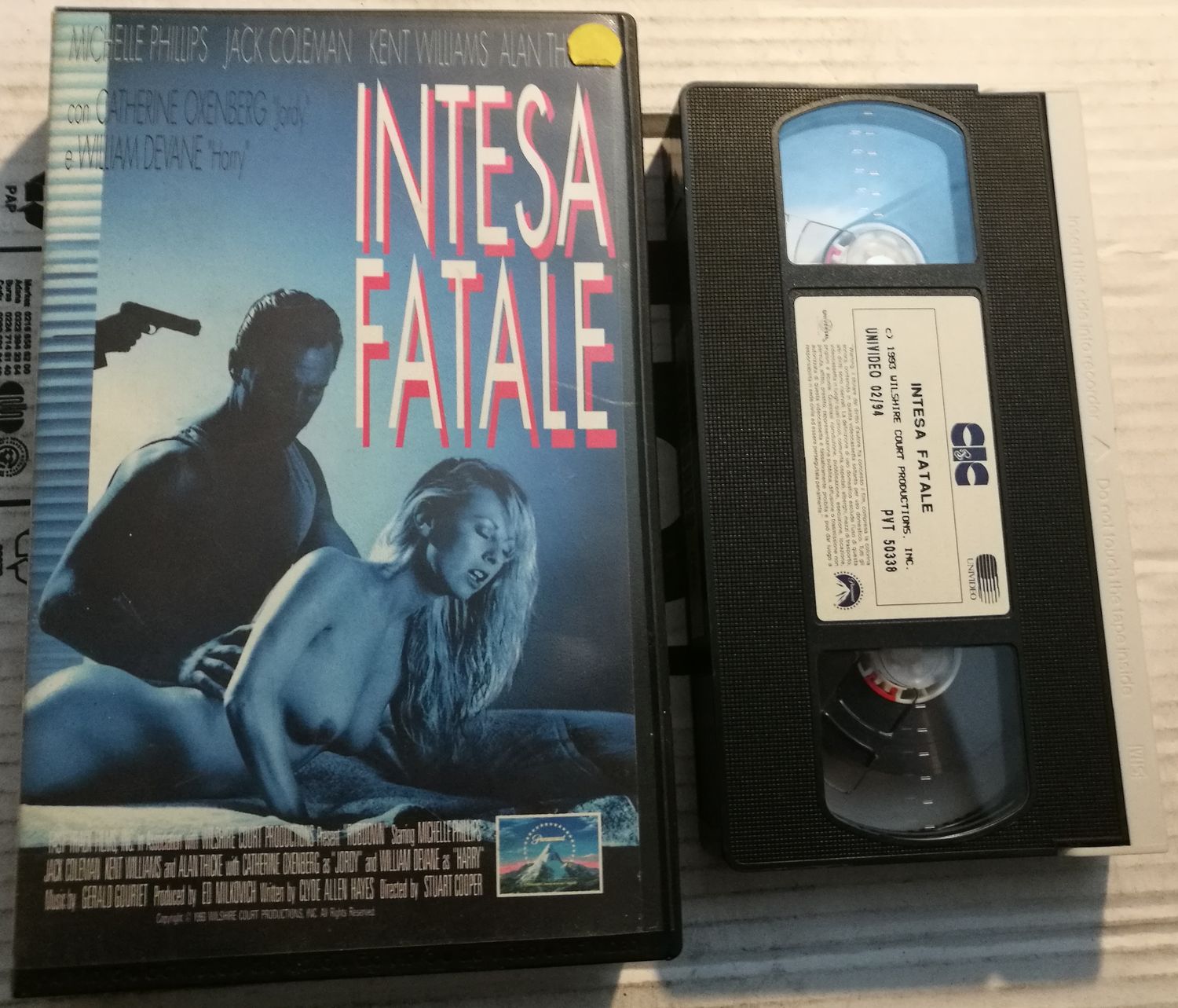 TeknoFilm - VHS – INTESA FATALE di Stuart Cooper (1993) - CIC (INEDITO IN DVD) TeknoFilm - VHS – INTESA FATALE di Stuart Cooper (1993) - CIC (INEDITO IN DVD)