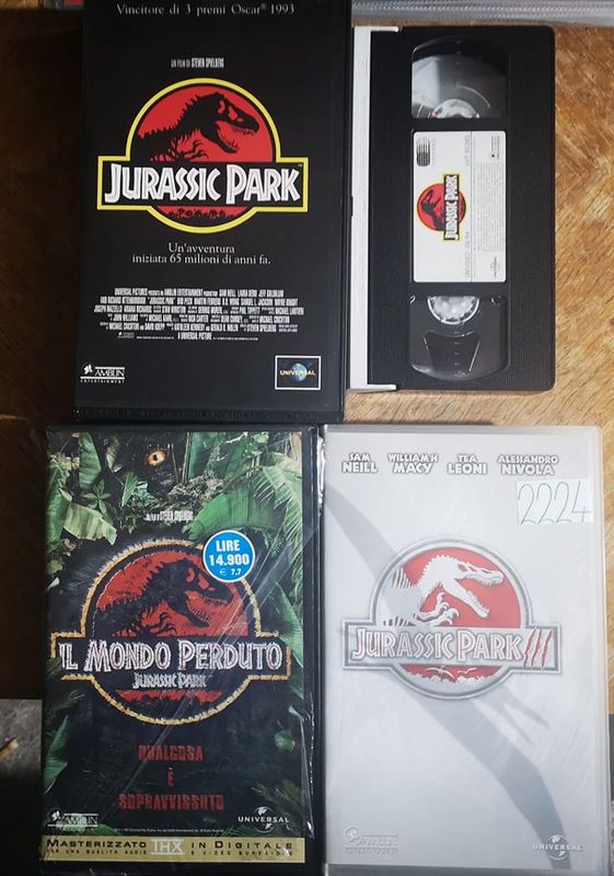 TeknoFilm - 3 VHS – JURASSIC PARK , JURASSIC PARK - IL MONDO PERDUTO, JURASSIC PARK 3 di Steven Spielberg e Joe Johnston (1993) - CIC