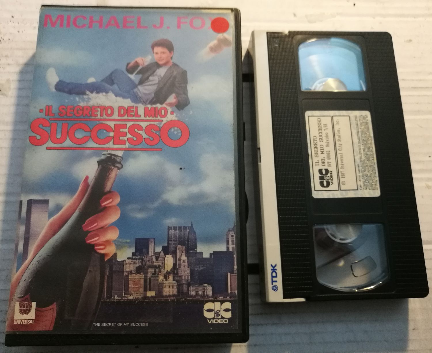TeknoFilm - VHS – IL SEGRETO DEL MIO SUCCESSO di Herbert Ross (1987) - CIC TeknoFilm - VHS – IL SEGRETO DEL MIO SUCCESSO di Herbert Ross (1987) - CIC