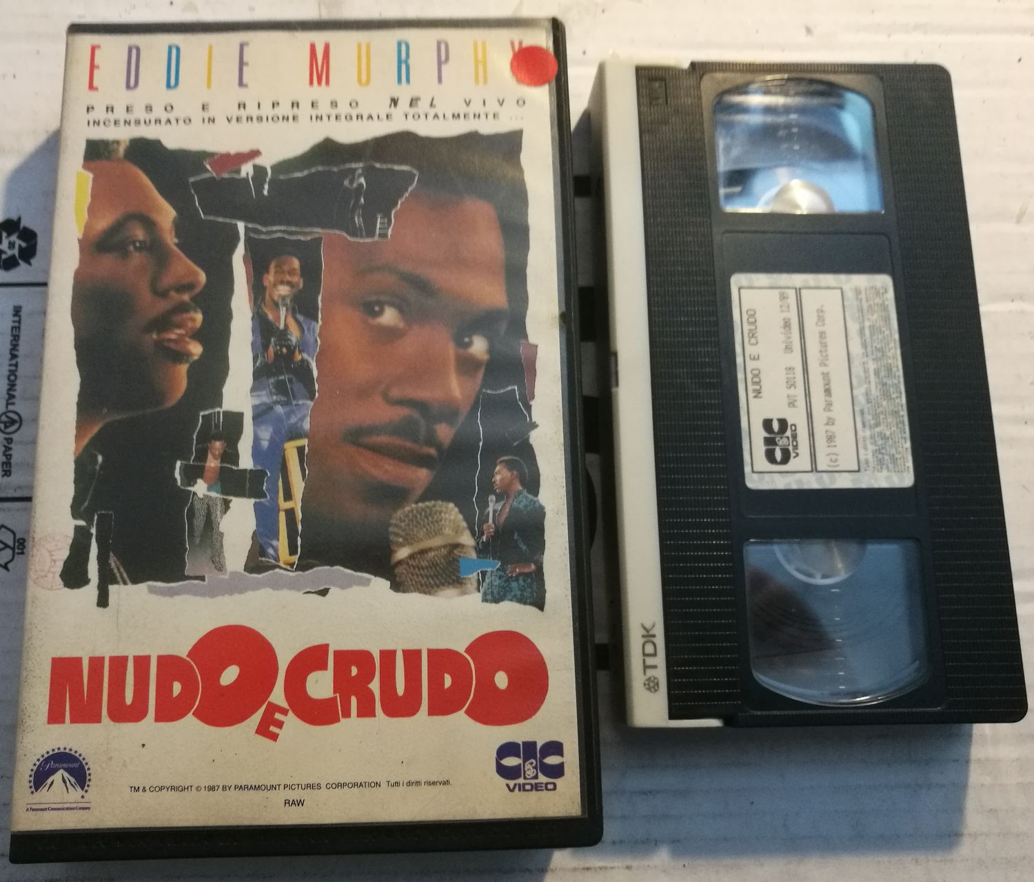 TeknoFilm - VHS – NUDO E CRUDO di Robert Townsend (1987) - CIC (INEDITO IN DVD) TeknoFilm - VHS – NUDO E CRUDO di Robert Townsend (1987) - CIC (INEDITO IN DVD)