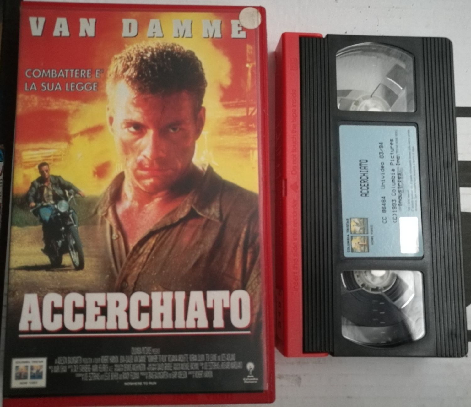TeknoFilm - VHS – ACCERCHIATO di Robert Harmon (1993) - COLUMBIA TRISTAR TeknoFilm - VHS – ACCERCHIATO di Robert Harmon (1993) - COLUMBIA TRISTAR