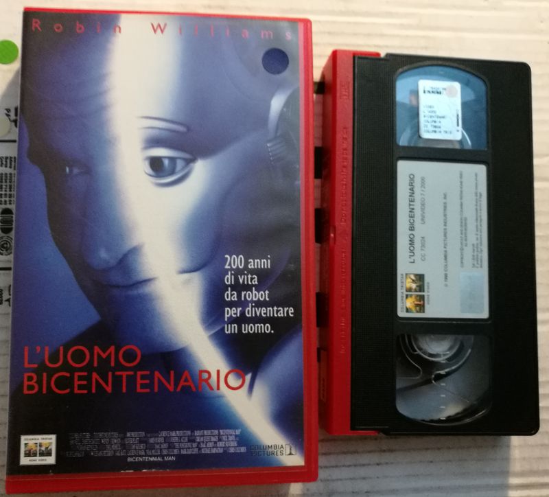 TeknoFilm - VHS – L'UOMO BICENTENARIO di Chris Columbus (1999) - COLUMBIA TRISTAR TeknoFilm - VHS – L'UOMO BICENTENARIO di Chris Columbus (1999) - COLUMBIA TRISTAR