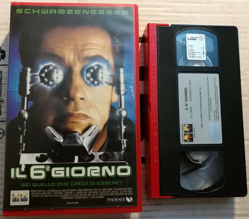 TeknoFilm - VHS – IL 6° GIORNO Il sesto giorno di Roger Spottiswoode (2000) - COLUMBIA TRISTAR TeknoFilm - VHS – IL 6° GIORNO Il sesto giorno di Roger Spottiswoode (2000) - COLUMBIA TRISTAR