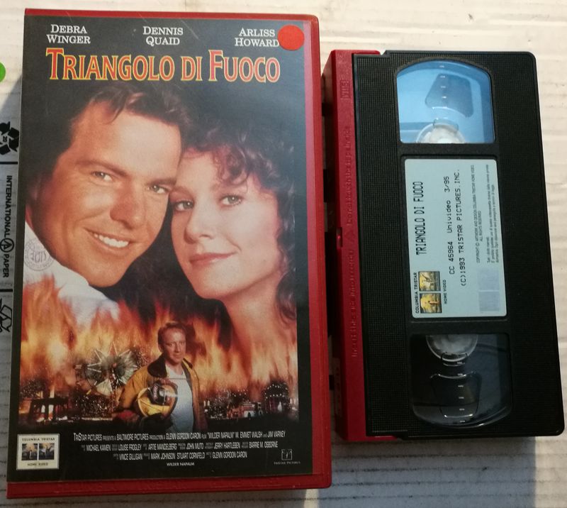TeknoFilm - VHS – TRIANGOLO DI FUOCO di Glenn Gordon Caron (1993) - COLUMBIA TRISTAR (INEDITO IN DVD)