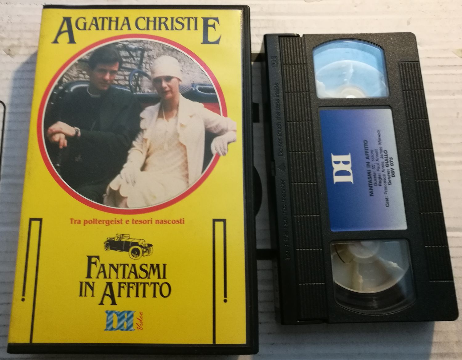 TeknoFilm - VHS – Agatha Christie FANTASMI IN AFFITTO di Paul Annett (1982) - DB VIDEO (INEDITO IN DVD) TeknoFilm - VHS – Agatha Christie FANTASMI IN AFFITTO di Paul Annett (1982) - DB VIDEO (INEDITO IN DVD)