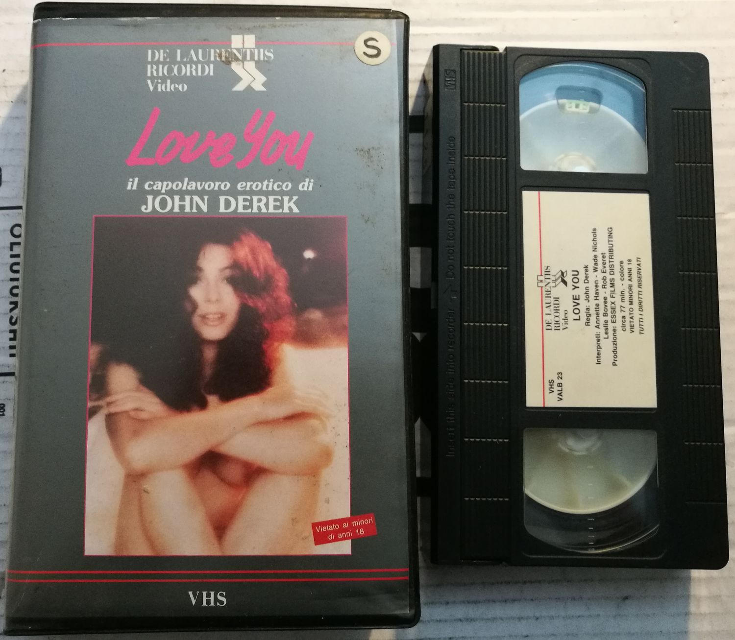 TeknoFilm - VHS – LOVE YOU di John Derek (1978) - DeLaurentis/RICORDI TeknoFilm - VHS – LOVE YOU di John Derek (1978) - DeLaurentis/RICORDI