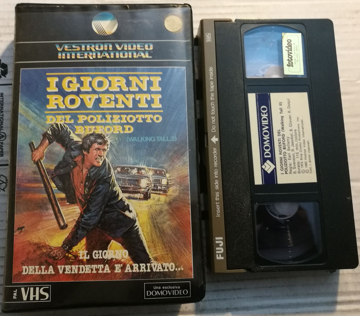 TeknoFilm - VHS – I GIORNI ROVENTI DEL POLIZIOTTO BUFORD di Earl Bellamy (1975) - DOMOVIDEO (INEDITO IN DVD) TeknoFilm - VHS – I GIORNI ROVENTI DEL POLIZIOTTO BUFORD di Earl Bellamy (1975) - DOMOVIDEO (INEDITO IN DVD)