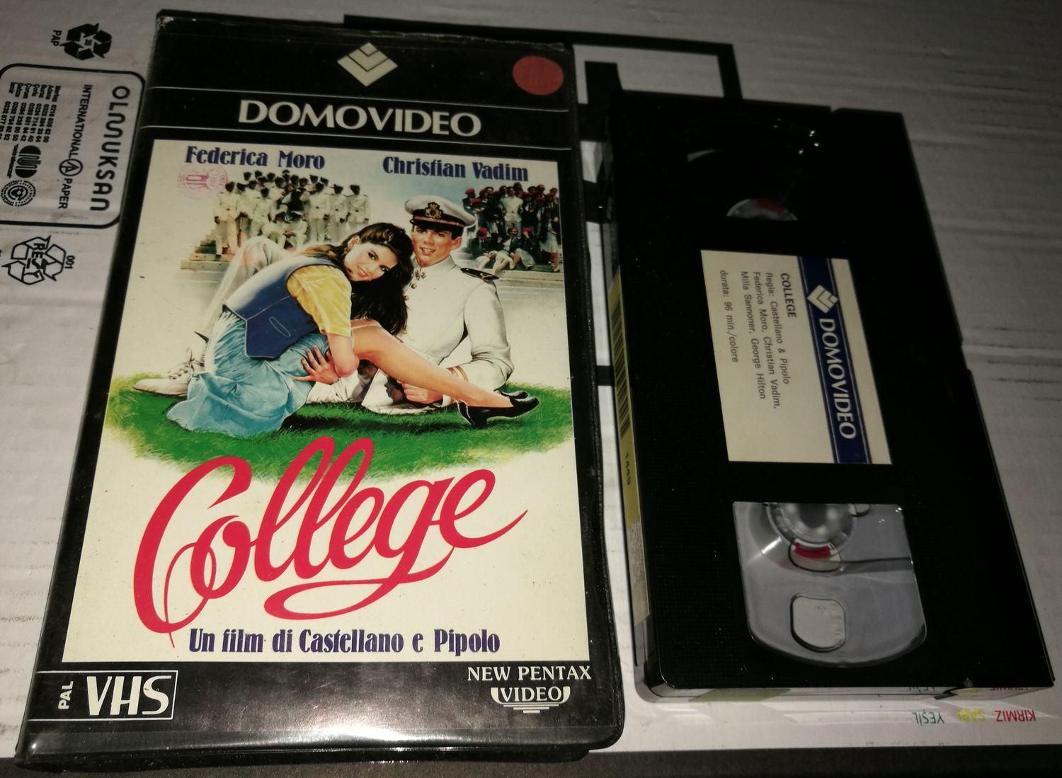 TeknoFilm - VHS – COLLEGE di Castellano e Pipolo (1984) - DOMOVIDEO TeknoFilm - VHS – COLLEGE di Castellano e Pipolo (1984) - DOMOVIDEO