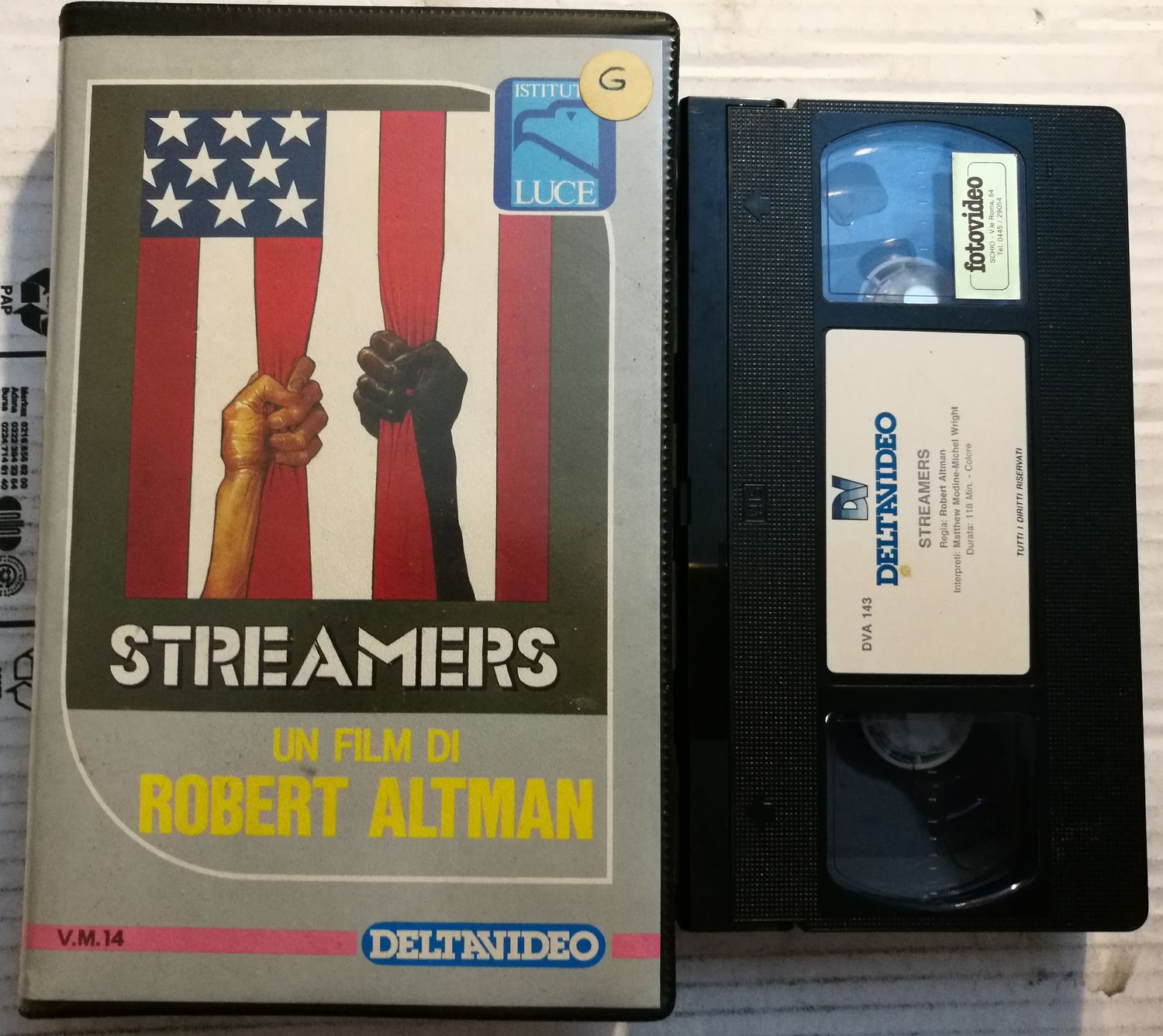 TeknoFilm - VHS – STREAMERS di Robert Altman (1983) - DELTAVIDEO TeknoFilm - VHS – STREAMERS di Robert Altman (1983) - DELTAVIDEO