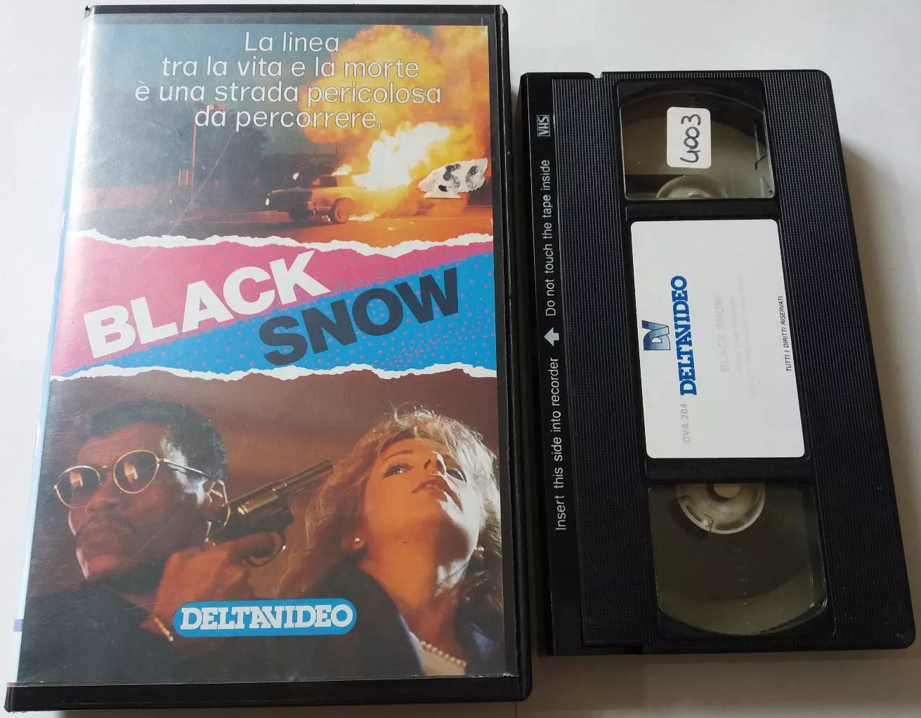 TeknoFilm - VHS – BLACK SNOW di Frank Patterson (1987) - DELTAVIDEO (INEDITO IN DVD) TeknoFilm - VHS – BLACK SNOW di Frank Patterson (1987) - DELTAVIDEO (INEDITO IN DVD)