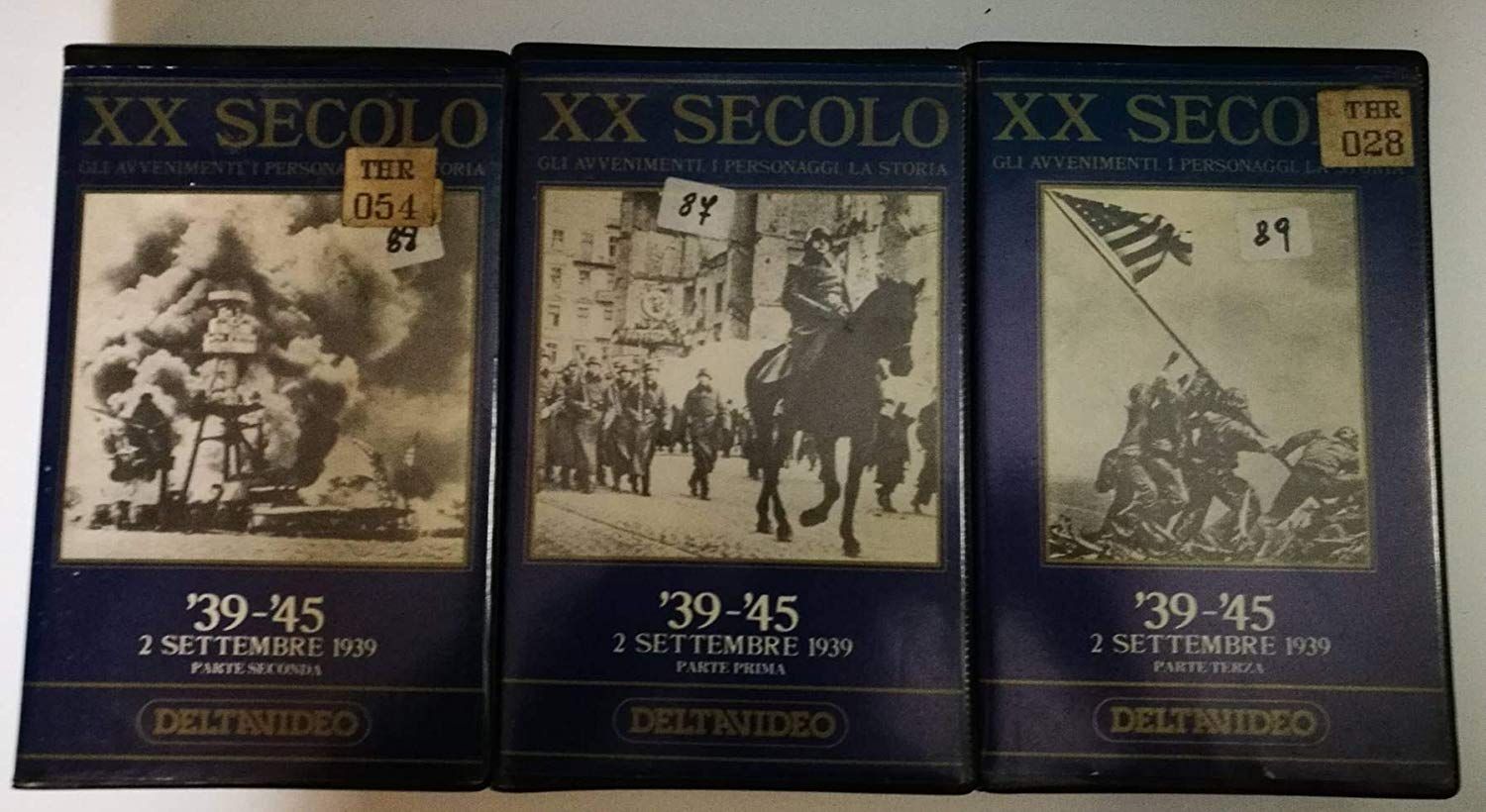 TeknoFilm - 3 VHS – XX SECOLO (Avvenimenti, Personaggi, Storia) 2 Settembre 1939 Parte 1, 2, 3 (1988) - DELTAVIDEO (INEDITO IN DVD) TeknoFilm - 3 VHS – XX SECOLO (Avvenimenti, Personaggi, Storia) 2 Settembre 1939 Parte 1, 2, 3 (1988) - DELTAVIDEO (INEDITO IN DVD)