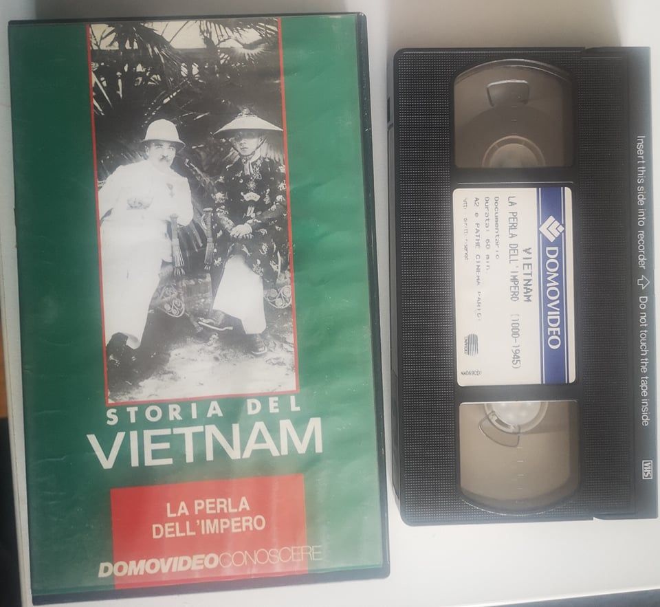 TeknoFilm - VHS – STORIA DEL VIETNAM - LA PERLA DELL'IMPERO di Henri De Turenne (1986) - DOMOVIDEO (INEDITO IN DVD) TeknoFilm - VHS – STORIA DEL VIETNAM - LA PERLA DELL'IMPERO di Henri De Turenne (1986) - DOMOVIDEO (INEDITO IN DVD)