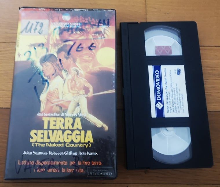 TeknoFilm - VHS – TERRA SELVAGGIA - THE NAKED COUNTRY di Tim Burstall (1984) - DOMOVIDEO (INEDITO IN DVD) TeknoFilm - VHS – TERRA SELVAGGIA - THE NAKED COUNTRY di Tim Burstall (1984) - DOMOVIDEO (INEDITO IN DVD)