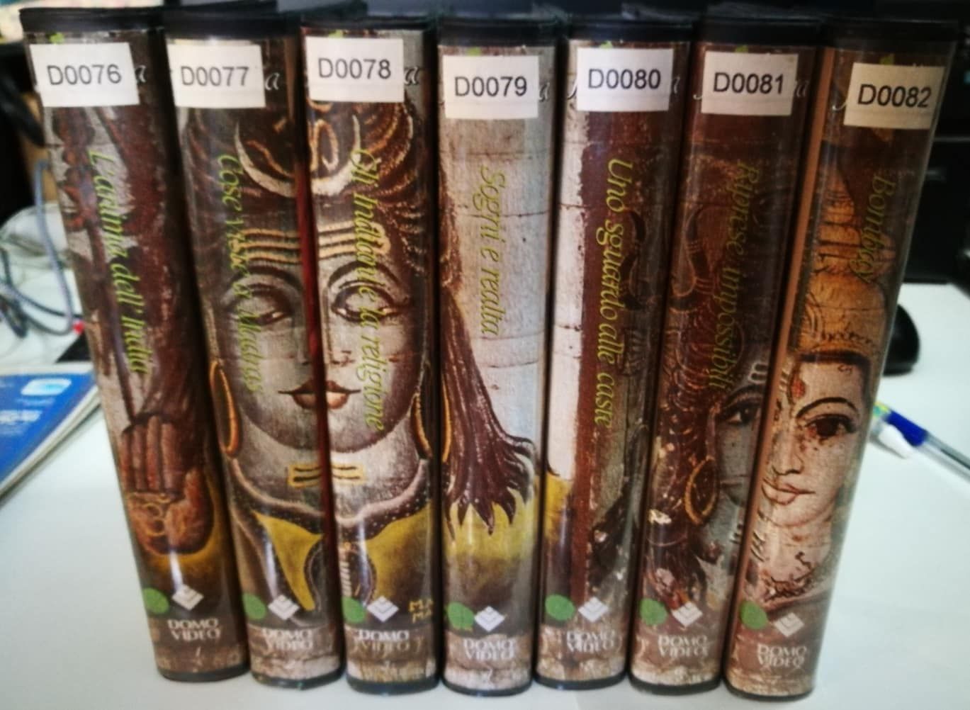 TeknoFilm - 7 VHS – L'INDIA FANTASMA di Louis Malle (1969) - DOMOVIDEO (INEDITO IN DVD) TeknoFilm - 7 VHS – L'INDIA FANTASMA di Louis Malle (1969) - DOMOVIDEO (INEDITO IN DVD)