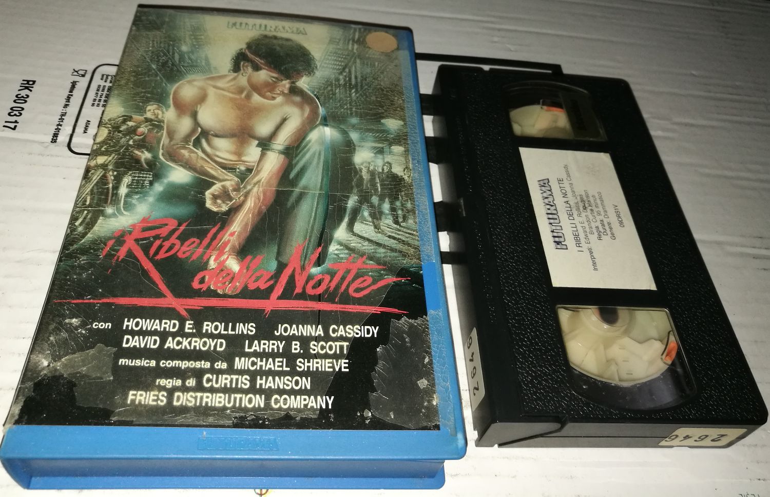 TeknoFilm - VHS – I RIBELLI DELLA NOTTE di Curtis Hanson (1986) - FUTURAMA (INEDITO IN DVD) TeknoFilm - VHS – I RIBELLI DELLA NOTTE di Curtis Hanson (1986) - FUTURAMA (INEDITO IN DVD)