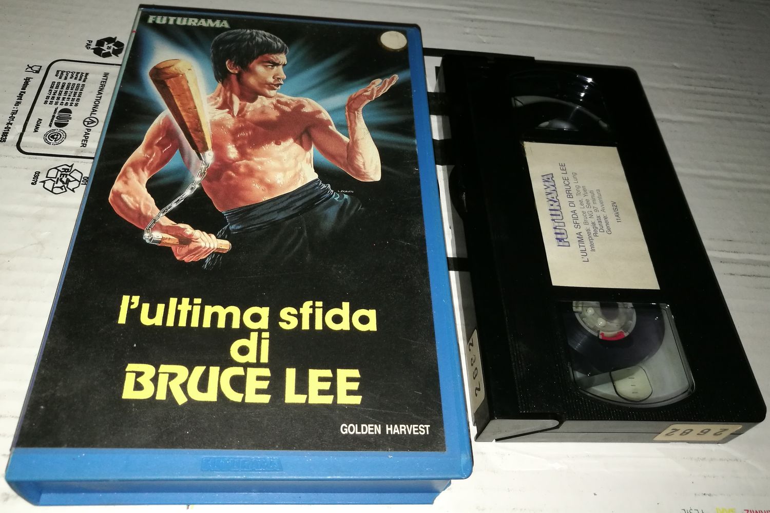 TeknoFilm - VHS – L'ULTIMA SFIDA DI BRUCE LEE di Ng See-Yuen (1981) - FUTURAMA TeknoFilm - VHS – L'ULTIMA SFIDA DI BRUCE LEE di Ng See-Yuen (1981) - FUTURAMA