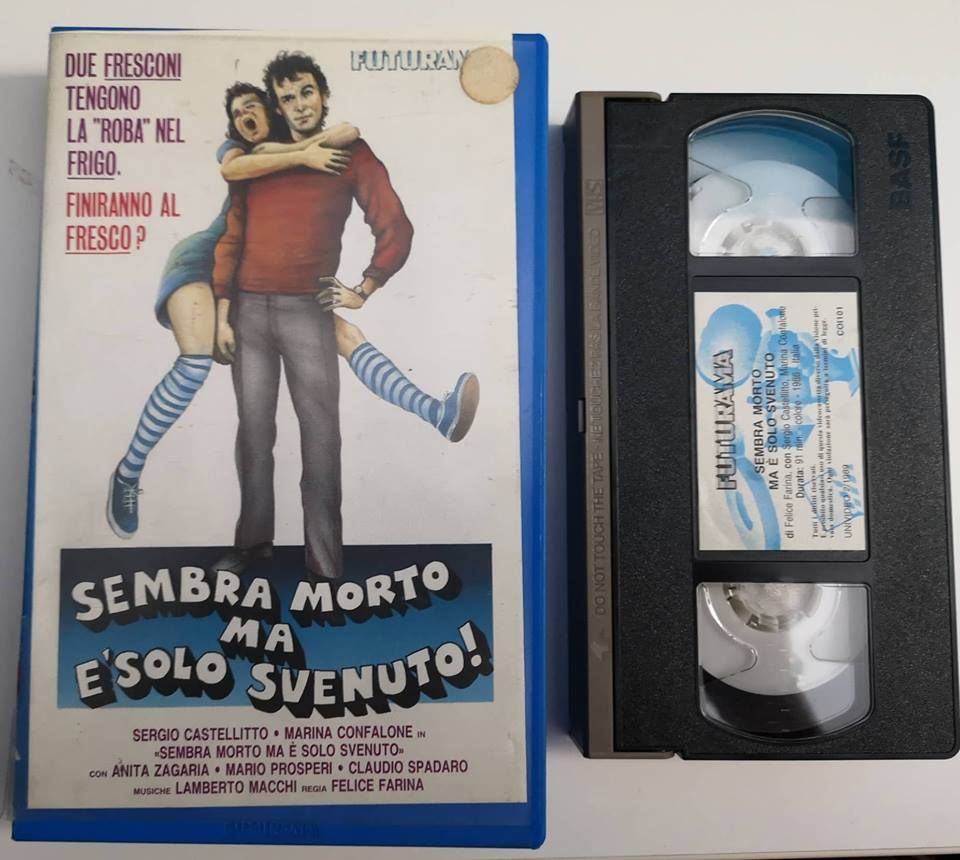 TeknoFilm - VHS – SEMBRA MORTO MA E' SOLO SVENUTO di Felice Farina (1986) - FUTURAMA (INEDITO IN DVD) TeknoFilm - VHS – SEMBRA MORTO MA E' SOLO SVENUTO di Felice Farina (1986) - FUTURAMA (INEDITO IN DVD)