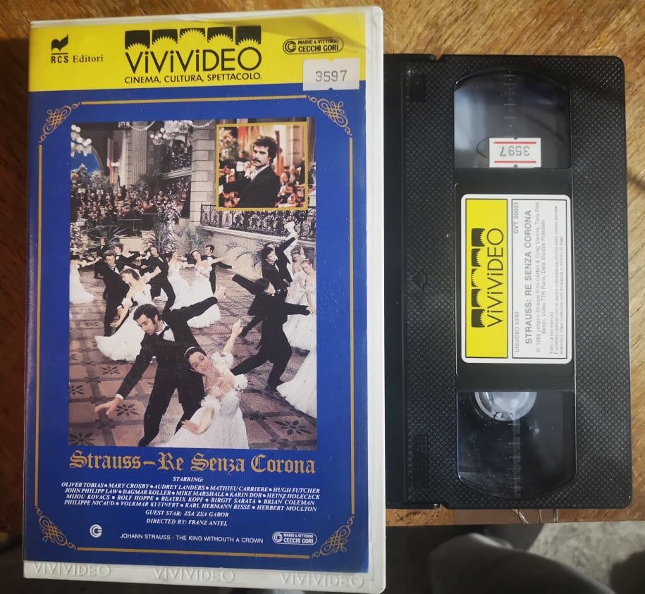 TeknoFilm – VHS – STRAUSS - RE SENZA CORONA di Franz Antel (1987) - VIVIVIDEO (INEDITO IN DVD) TeknoFilm – VHS – STRAUSS - RE SENZA CORONA di Franz Antel (1987) - VIVIVIDEO (INEDITO IN DVD)