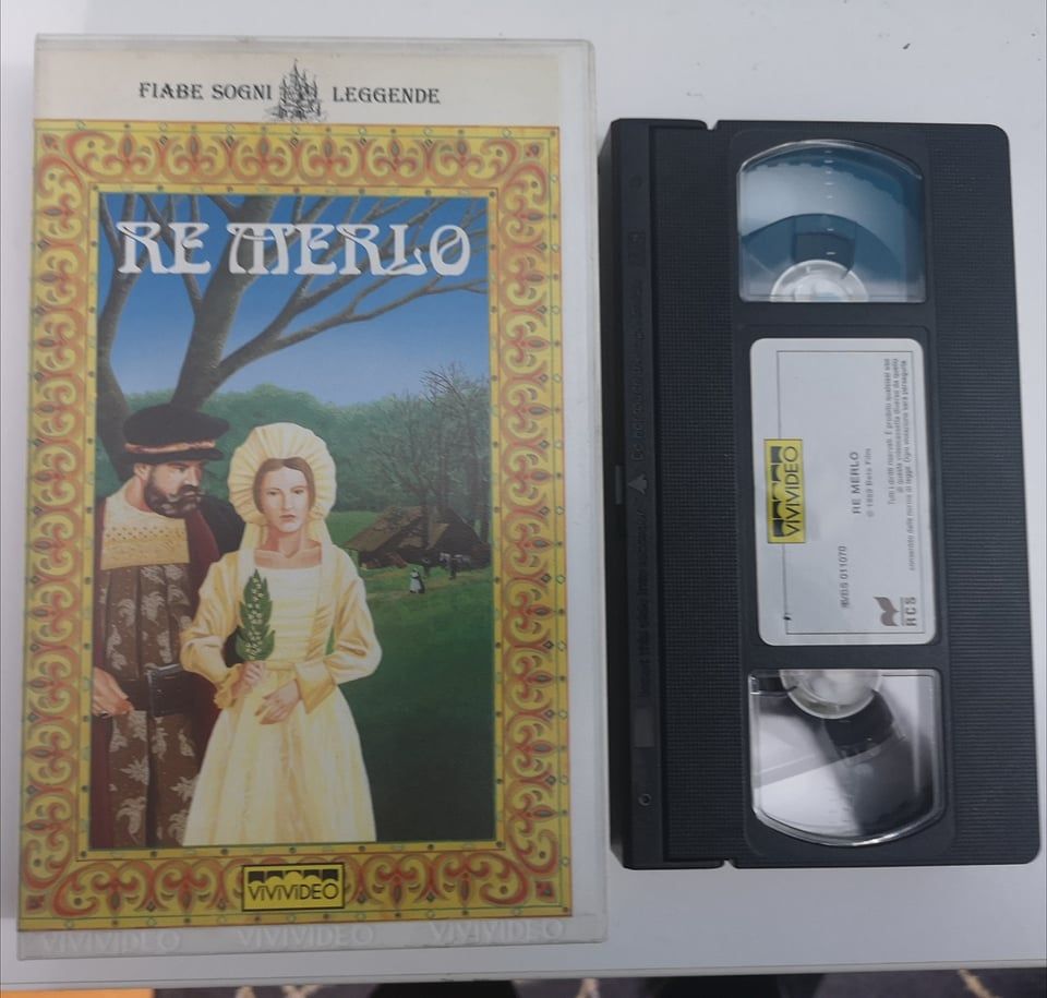 TeknoFilm – VHS – RE MERLO di Miloslav Luther (1984) - VIVIVIDEO (INEDITO IN DVD) TeknoFilm – VHS – RE MERLO di Miloslav Luther (1984) - VIVIVIDEO (INEDITO IN DVD)