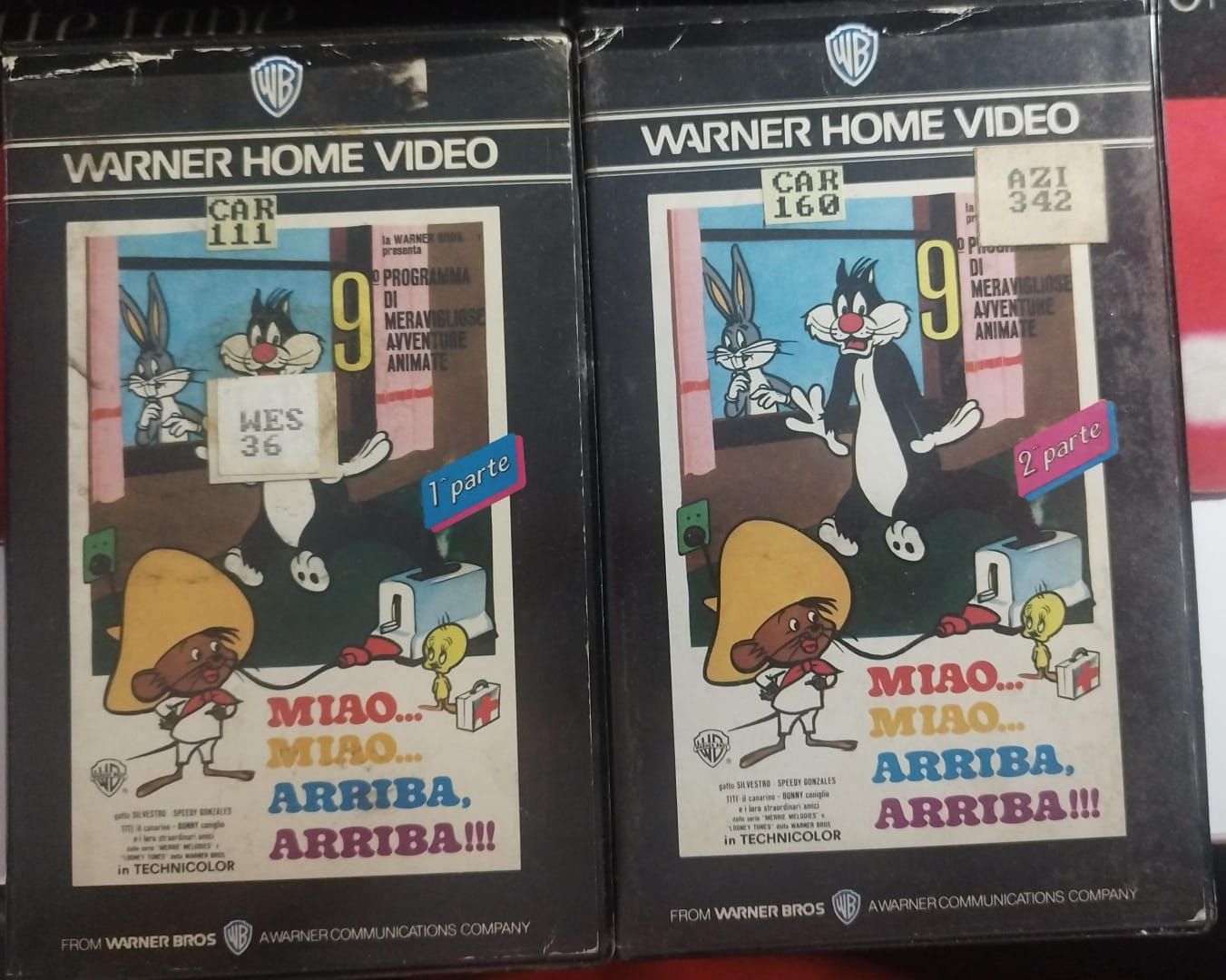 TeknoFilm – 2 VHS (Lingua Inglese) – MIAO MIAO ARRIBA ARRIBA Parte 1 e Parte 2 (1966) - WARNER BROS (INEDITO IN DVD) TeknoFilm – 2 VHS (Lingua Inglese) – MIAO MIAO ARRIBA ARRIBA Parte 1 e Parte 2 (1966) - WARNER BROS (INEDITO IN DVD)