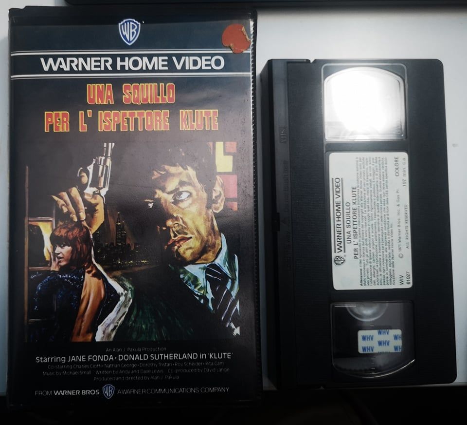 TeknoFilm – VHS – UNA SQUILLO PER L'ISPETTORE KLUTE di Alan J. Pakula (1971) - WARNER BROS TeknoFilm – VHS – UNA SQUILLO PER L'ISPETTORE KLUTE di Alan J. Pakula (1971) - WARNER BROS