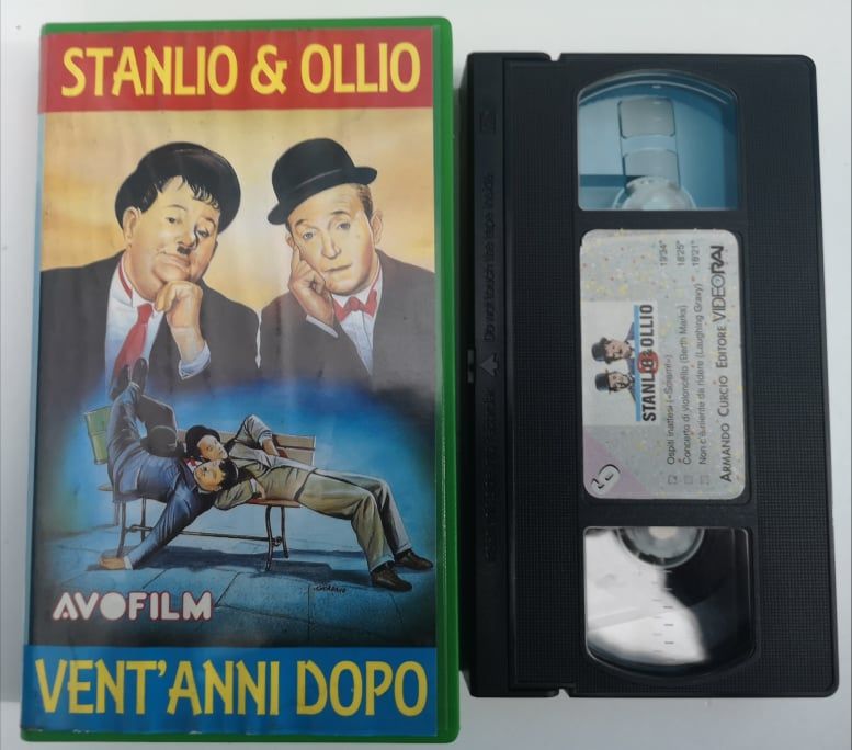 TeknoFilm - VHS – Stanlio e Ollio VENT'ANNI DOPO di John G. Blystone (1938) - AVOFILM TeknoFilm - VHS – Stanlio e Ollio VENT'ANNI DOPO di John G. Blystone (1938) - AVOFILM