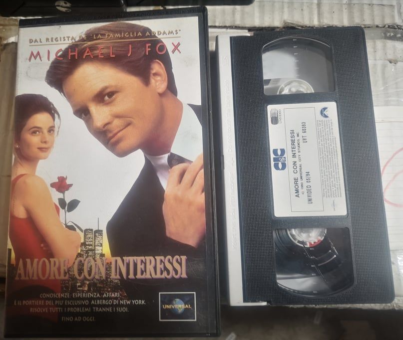 TeknoFilm - VHS – AMORE CON INTERESSI di Barry Sonnenfeld (1993) - CIC (INEDITO IN DVD) TeknoFilm - VHS – AMORE CON INTERESSI di Barry Sonnenfeld (1993) - CIC (INEDITO IN DVD)